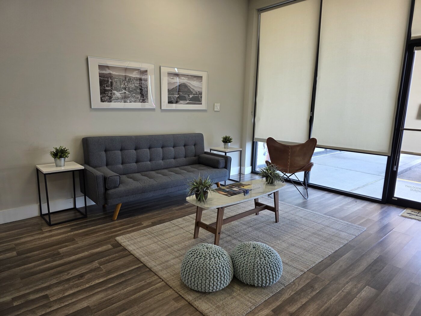 Vargas & Unanue Invest Group reception area — Katy, Texas office